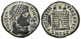 CONSTANTINO I. Follis. (Ae. 3,39g/19mm). 326-328 d.C. Tesalónica. (RIC 153). Anv: Cabeza laureada de Constantino I a derecha. Rev: Puerta, debajo: SMT...
