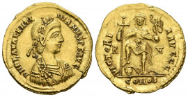 VALENTINIANO III. Sólido. (Au. 4,35g/22mm). 426-430 d.C. Ravenna. (RIC 2019). Anv: Busto diademado, drapeado y con coraza a derecha, alrededor leyenda...