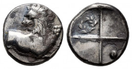 Thrace. Chersonesos. Hemidrachm. 357-320 BC. Kardia. (Bmc-14). (McClean-4076/77). (Sng Cop-843). Anv.: Forepart of lion to right, head reverted. Rev.:...