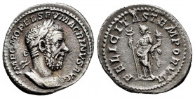 Macrinus. Denarius. 217-218 AD. Rome. (Ric-60). (Bmcre-62). (Rsc-15a). Anv.: IMP C M OPEL SEV MACRINVS AVG, laureate and cuirassed bust right. Rev.: F...