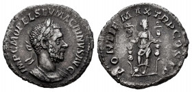 Macrinus. Denarius. 217-218 AD. Rome. (Ric-22a). (Bmcre-38). (Rsc-60). Anv.: IMP C M OPEL SEV MACRINVS AVG, laureate, draped and cuirassed bust right....