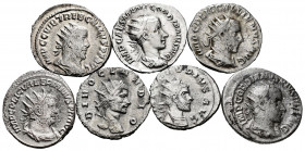 Lot of 7 different antoninians from the Roman Empire. TO EXAMINE. Choice F/Choice VF. Est...120,00. 


 SPANISH DESCRIPTION: Lote de 7 antoninianos...