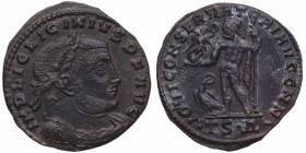 312 d.C. Licinio I (308-323 dC). Tesalónica. Follis. CH-126.. /IOVI CONSERVATORI AVGG. NN. Júpiter en pie a izquierda con Victoria y cetro, a sus pies...