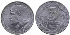 1937. II República (1931-1939). 5 Centimos . A&C 3. Ae. Tres puntos de exceso de metal. EBC+. Est.30.