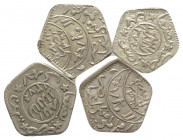 Lotto di 4 monete islamiche in AR da catalogare.