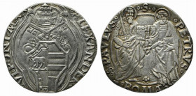 ROMA. Alessandro VI (1492-1503) Grosso (g. 2,94). Stemma sormontato da triregno e chiavi decussate entro doppia cornice quadrilobata. R/ SS. Pietro e ...
