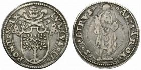ROMA. Giulio II (1503-1513) Mezzo Giulio (g. 1,8). Stemma sormontato da chiavi decussate e triregno R/ S. Pietro stante di fronte tiene le chiavi con ...