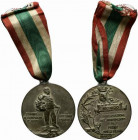 TORINO. Durante Umberto I (1878-1900) Medaglia 1899 con nastrino tricolore per l'inaugurazione del monumento a Vittorio Emanuele II (opus: G. Cantù ed...