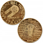 REPUBBLICA ITALIANA. Lotto di 2 Medaglie in AV Spagna 1982, in lotto con altre 4 medaglie in AR e AE - FDC
