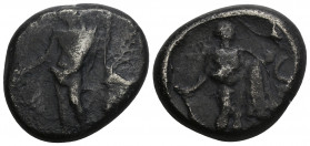 Greek
CILICIA, Issos. Satrap Tiribazos, 386-380 BC. AR Stater 10.1gr. 21.8mm.
Apollo holding patera / Herakles holding club and lion skin. SNG.Cop.153...