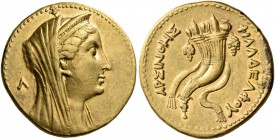 Ptolemaic Kings of Egypt. Arsinoe II, wife of Ptolemy II, died 270 BC. Mnaeion or Octodrachm (Gold, 28 mm, 27.78 g, 11 h), Alexandria, 253/2-246. Veil...
