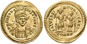 Theodosius II, 402-450. Solidus (Gold, 23 mm, 4.48 g, 6 h), Constantinople, 10th officina, 425-429. D N THEODOSIVS P F AVG Helmeted, diademed and cuir...