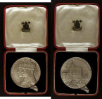George V Silver Jubilee 1935 the official Royal Mint issue, by P. Metcalfe, 57mm diameter in silver with matt finish, Eimer 2029a, 85.90 grammes, UNC ...