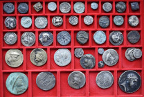 Antike: Lot 42 nicht näher bestimmter Münzen der Antike, alles Belegstücke / documentary pieces!!! Gekauft wie gesehen, bought as viewed, no return.
...