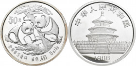 China - Volksrepublik: 50 Yuan 1988, Silber Panda, 5 OZ (155,5 g 999/1000 Silber), Pandabär, Auflage max. 11.000 Ex., KM# 188 (davor Y 168). Münze lei...