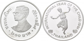 Thailand: 200 Baht 1981, Jahr des Kindes / Year of the child. KM# Y152, 925/1000 Silber. In Kapsel für die Gesamtmappe (größeres Format), leicht angel...