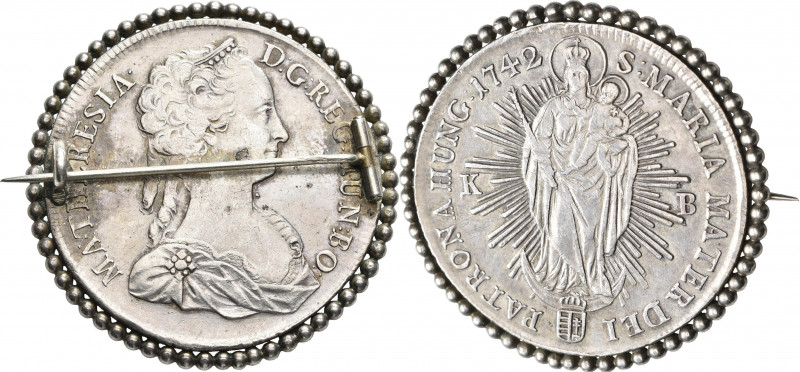 Haus Habsburg: Maria Theresia 1740-1780: Taler 1742 KB, Kremnitz, als Brosche mi...