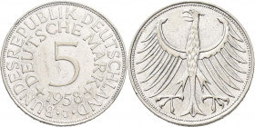 Bundesrepublik Deutschland 1948-2001: 5 DM Kursmünze 1958 J, nur 60.000 Ex., Jaeger 387, Kratzer, Randfehler, sehr schön.
 [differenzbesteuert]