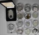 Alle Welt: Kleines Silberlot: 7 Unzen aus verschiedenen Ländern (darunter 100$ Hongkong Coin Expo oder Isle of Man 1 Crown Cat), dazu weitere 7 kleine...