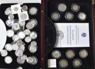 Deutsches Kaiserreich: Die Silbermünzen des deutschen Kaiserreiches: Edle Holzbox voll mit Münzen. Dabei 13 x 2 Mark, 17 x 3 Mark, 3 x 5 Mark, 2 x 1 T...