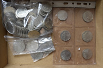 DDR: Interessantes Lot mit Münzen aus East-Germany: Nicht nur die billigen CuNi Münzen sondern auch Silbermünzen, polierte Platten, Proben (5 Mark Mat...