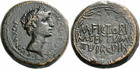 Augustus, 27 BC-AD 14. (Bronze, 23 mm, 14.15 g, 6 h), Pella or Dium, in Macedon, struck under the duoviri quinquennales M. Fictorius and M. Septimius,...