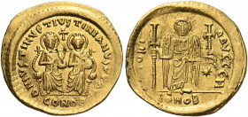 Justin I & Justinian I, 527. Solidus (Gold, 20 mm, 4.38 g, 5 h), Constantinople, H = 8th officina, struck 4 April-1 August 527. D N IVSTIN ET IVSTINIA...