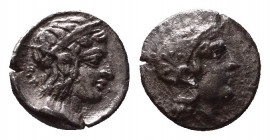 Cilicia. Holmoi 380-375 BC.Obol AR

Helmeted head of Athena right / OΛMITAN, wreathed head of Apollo right.

Göktürk 11 var. (legend); SNG France ...