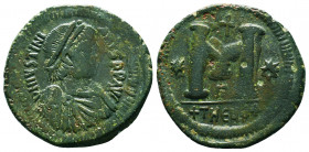 Byzantine Coins, 7th - 13th Centuries
Justinian I. A.D. 527-565. AE 
Condition: Very Fine

Weight: 13.2 gr
Diameter: 32 mm