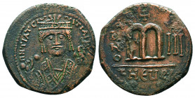Byzantine Coins, 7th - 13th Centuries
Mauricius Tiberius (582-602 AD). AE
Condition: Very Fine

Weight: 11.7 gr
Diameter: 30 mm