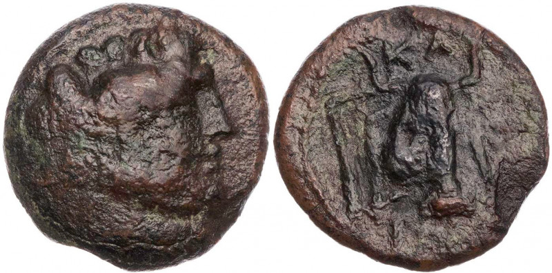 EUBOIA KARYSTOS
AE-Dichalkon 3.-2. Jh. v. Chr. Vs.: Kopf des Herakles mit Löwen...