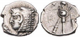BITHYNIEN HERAKLEIA PONTIKA
 AR-Obol Zeit des Klearchos, ca. 364-352 v. Chr. Vs.: Kopf des Herakles mit Löwenskalp n. l., Rs.: Tropaion, links oben T...