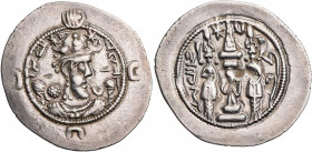 SASANIDEN
Chusro I., 531-579 n. Chr. AR-Drachme Jahr 12 LD Vs.: Büste in Ornat mit Krone n. r., Rs.: Feueraltar zwischen zwei Wächtern Göbl Typ II/2....