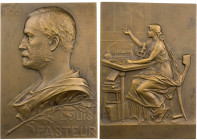 PERSONEN NATURWISSENSCHAFTLER
Pasteur, Louis, 1822-1895. Bronzeplakette o. J. (1922) v. George-Henri Prud'homme, bei Monnaie de Paris Auf seinen 100....