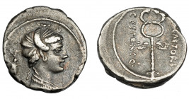 REPÚBLICA ROMANA. PLAETORIA. Denario. Roma (69 a. C. ) A/ Busto femenino diademado a der., detrás símbolo. R/ Caduceo alado; M.PLAETORI, CEST. EX. S.C...