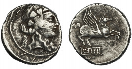 REPÚBLICA ROMANA. TITIA. Denario. Roma. Italia central (90 a.C.). A/ Cabeza de Baco a der. R/ Pegaso a der.; Q TITI en cartela. AR 3,58 g. 17,9 mm. CR...