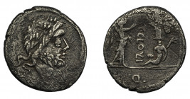 REPÚBLICA ROMANA. VETTIA. Quinario. Roma (100-97 a.C.). R/ Victoria coronando trofeo, exergo Q. AR 1,74 g. 16,5 mm. CRAW-331.1. Leves erosiones. MBC-....