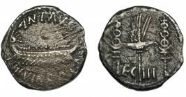 PERIODO DE JULIO CÉSAR A AUGUSTO. MARCO ANTONIO. Denario. Ceca móvil (32-31 a.C.). A/ Galera a der. R/ Aquila entre dos signa; LEG III. AR 2,88 g. 15,...