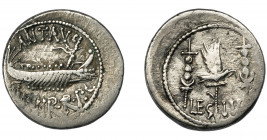 PERIODO DE JULIO CÉSAR A AUGUSTO. MARCO ANTONIO. Denario. Ceca móvil (32-31 a.C.). A/ Galera a der. R/ Aquila entre dos signa; LEG III. AR 3,83 g. 18 ...