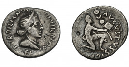 PERIODO DE JULIO CÉSAR A AUGUSTO. AUGUSTO. Denario. Roma (19 a.C. ). A/ Cabeza diademada de Feronia a der., ley. TVRPILIANVS III. VIR. FERO. R/ Soldad...