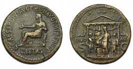 IMPERIO ROMANO. CALÍGULA. Sestercio. Roma (39-40 d.C.). A/ Pietas sentada a izq. con pátera y apoyada en figura; C CAESAR AVG GERMANICVS P M TR POT, e...