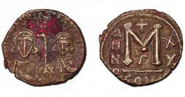 IMPERIO BIZANTINO. JUSTINIANO II. Follis. Constantinopla (705-711). AE 4,11 g. 21,8 mm. SBB-1428. Pátina rojiza. MBC+.