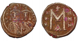 IMPERIO BIZANTINO. LEÓN III Y CONSTANTINO V. Follis. Constantinopla. AE 5,009 g. 21,6 mm. SBB-1516 vte. Pátina rojiza. MBC.