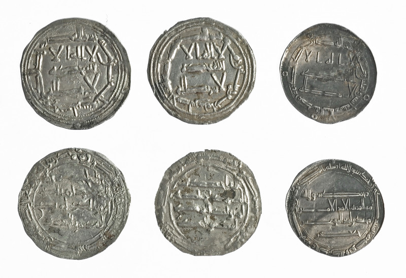 ACUÑACIONES HISPANO-ÁRABES. Lote de 3 dirhams: 2 emirales de ceca al-Andalus y 1...