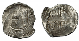 FELIPE IV. 8 reales. Posiblemente Sevilla. Fecha parcialmente visible (16)33 o 53. Vanos. BC+.