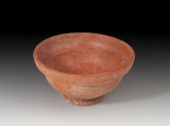 ROMA. Imperio Romano. Cuenco (I d.C.). Terra sigillata. Sellada. Altura 6,3 cm. Diámetro 12,8 cm.