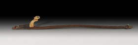 PREHISPÁNICO. Cultura Moche. Propulsor (100-800 d.C.). Madera y hueso. Longitud 50,5 cm.