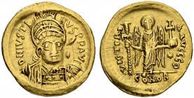 Justinus I, 518-527. Solidus 522/527, Constantinopolis. Officina Θ. Obv. D N IVSTI - NVS P P AVG Helmeted, cuirassed bust facing, head slightly to r.,...