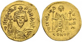 Focas 602-610. Solidus 607/609, Constantinopolis. Officina Є. Obv. Crowned, facing bust with globus cruciger in r. hand. Rev. Angel standing facing, l...