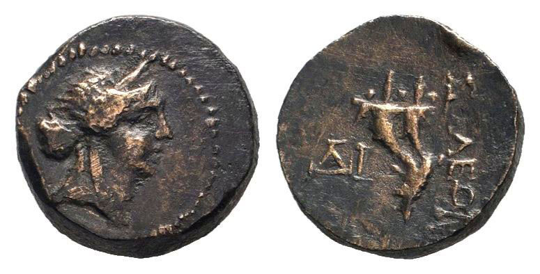 CILICIA.Soloi. Circa 100-30 BC.AE Bronze. Diademed head of Artemis right / ΣΟΛΕΩ...